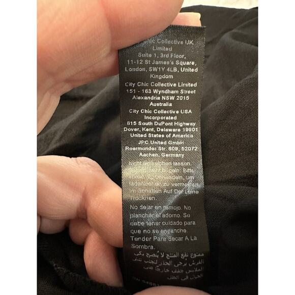 NWT Avenue Women Val Dress Short Button Tab Flutter Sleeve Size 22/24‎ Black - Picture 11 of 16